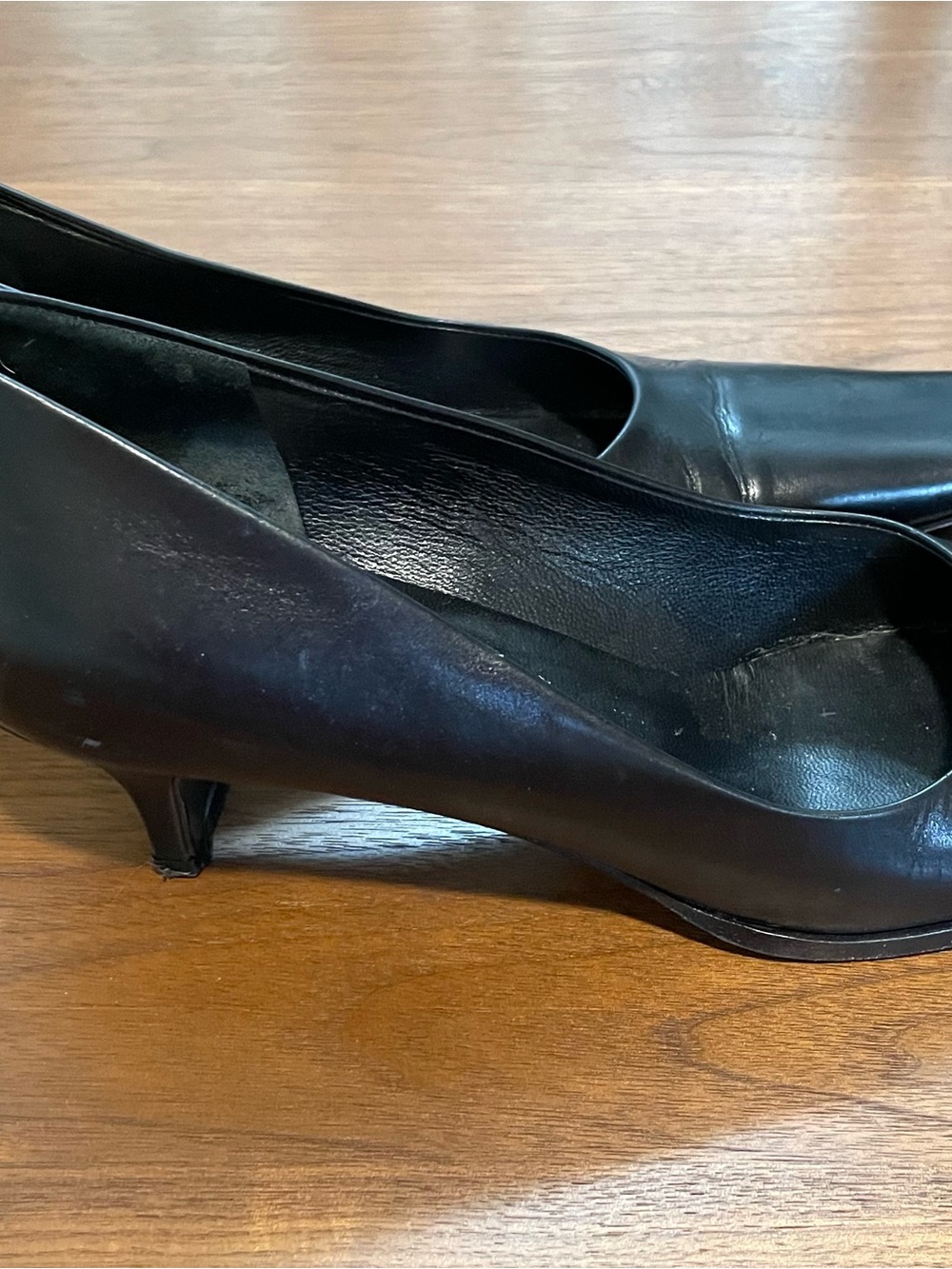 Vintage Prada Black Leather Square-Toe Pumps - Picture 4 of 6